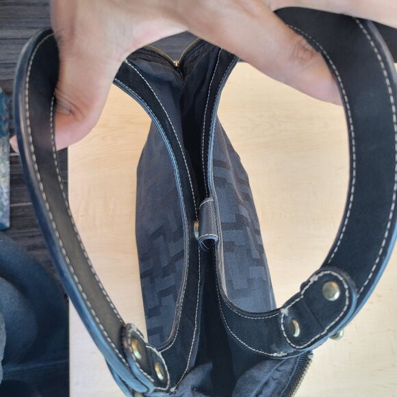 Nine West Hole in Handbag Circle Handbag - Picture 5 of 9